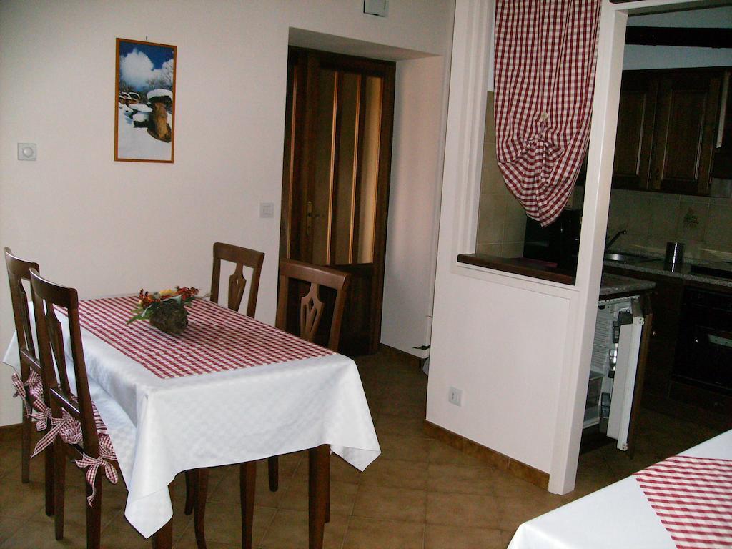 Villar San Costanzo Il Barucin Bed & Breakfast 部屋 写真